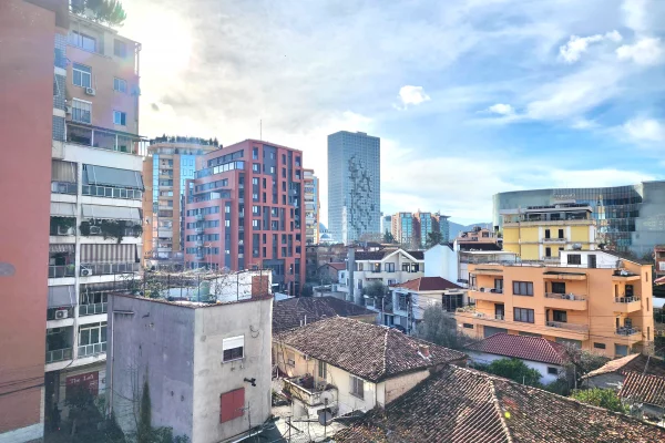 Shtepi me qera Apartament ne Tirane, 1+1, Mobilimi E mobiluar, Pagesa 600  Euro.