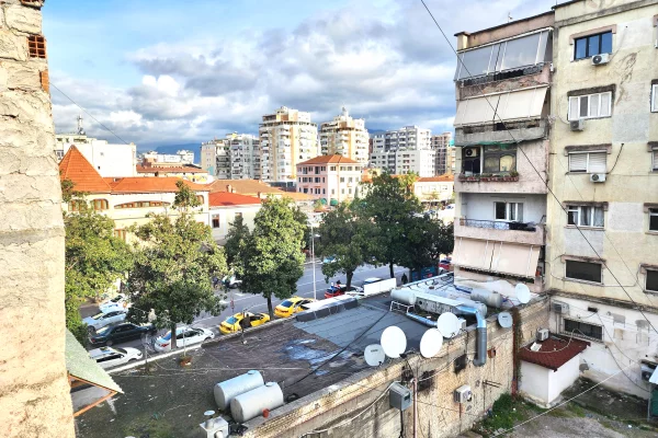 Shtepi me qera Apartament ne Tirane, 1+1, Mobilimi E mobiluar, Pagesa 600  Euro.
