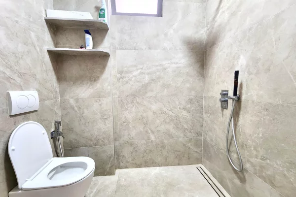 Shtepi me qera Apartament ne Tirane, 2+1, Mobilimi E mobiluar, Pagesa 70,000  Leke.