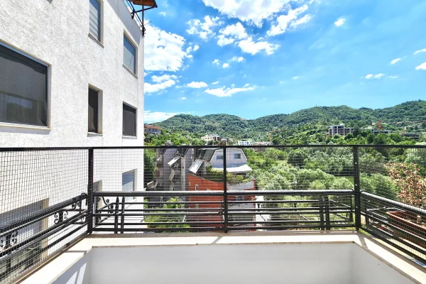 Shtepi me qera Apartament ne Tirane, 2+1, Mobilimi E mobiluar, Pagesa 70,000  Leke.