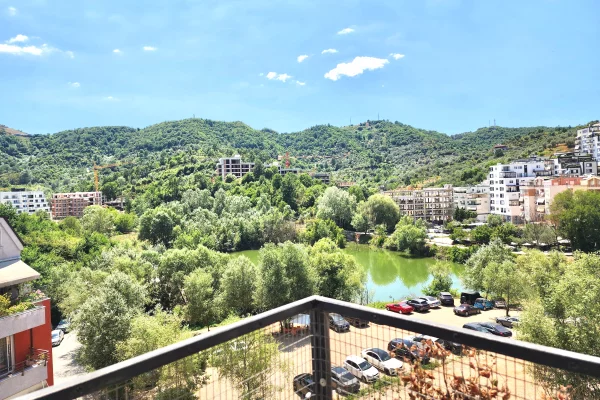Shtepi me qera Apartament ne Tirane, 2+1, Mobilimi E mobiluar, Pagesa 70,000  Leke.