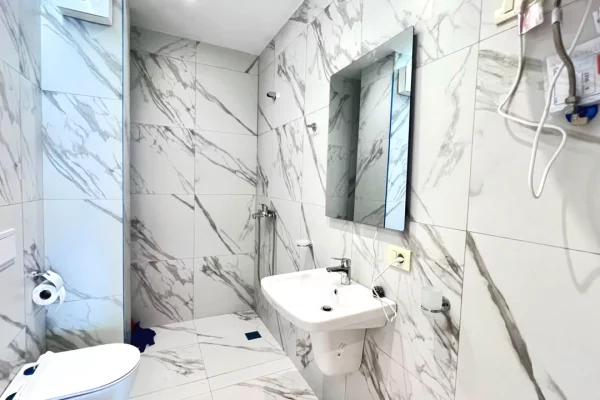 ZYRE ME Qera: 3 Ambiente Pune 📍Golden Tower (Mine Peza - Buze Rruges Kryesore) - Pallat V.2026 - K.3 - 116m2 || 1000 Euro/Muaj