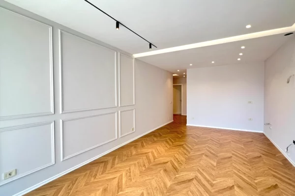 ZYRE ME Qera: 3 Ambiente Pune 📍Golden Tower (Mine Peza - Buze Rruges Kryesore) - Pallat V.2026 - K.3 - 116m2 || 1000 Euro/Muaj