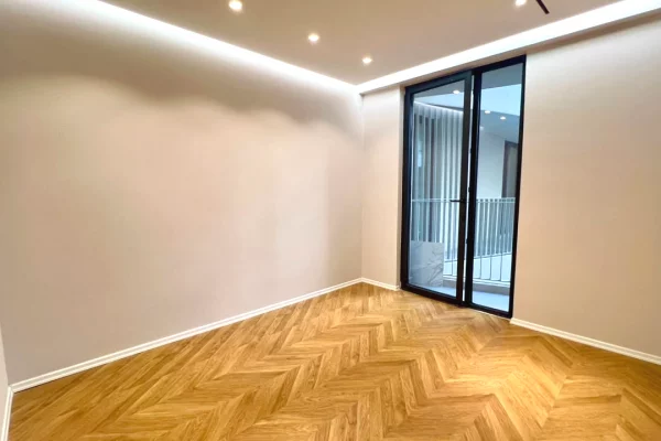 ZYRE ME Qera: 3 Ambiente Pune 📍Golden Tower (Mine Peza - Buze Rruges Kryesore) - Pallat V.2026 - K.3 - 116m2 || 1000 Euro/Muaj