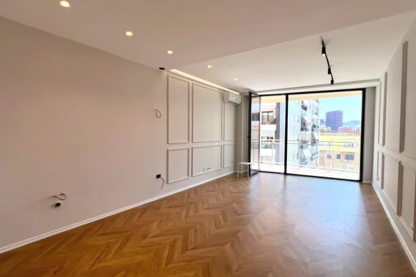 Ambient biznesi me qera 3+1 ne Tirane - 1,000 Euro