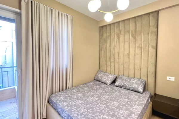 Shtepi me qera Apartament ne Tirane, 1+1, Mobilimi E mobiluar, Pagesa 55,000  Leke.