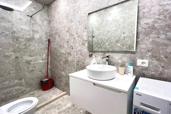 Shtepi me qera Apartament ne Tirane, 1+1, Mobilimi E mobiluar, Pagesa 55,000  Leke.