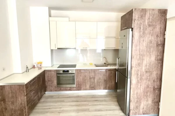 Shtepi me qera Apartament ne Tirane, 2+1, Mobilimi E mobiluar, Pagesa 690  Euro.