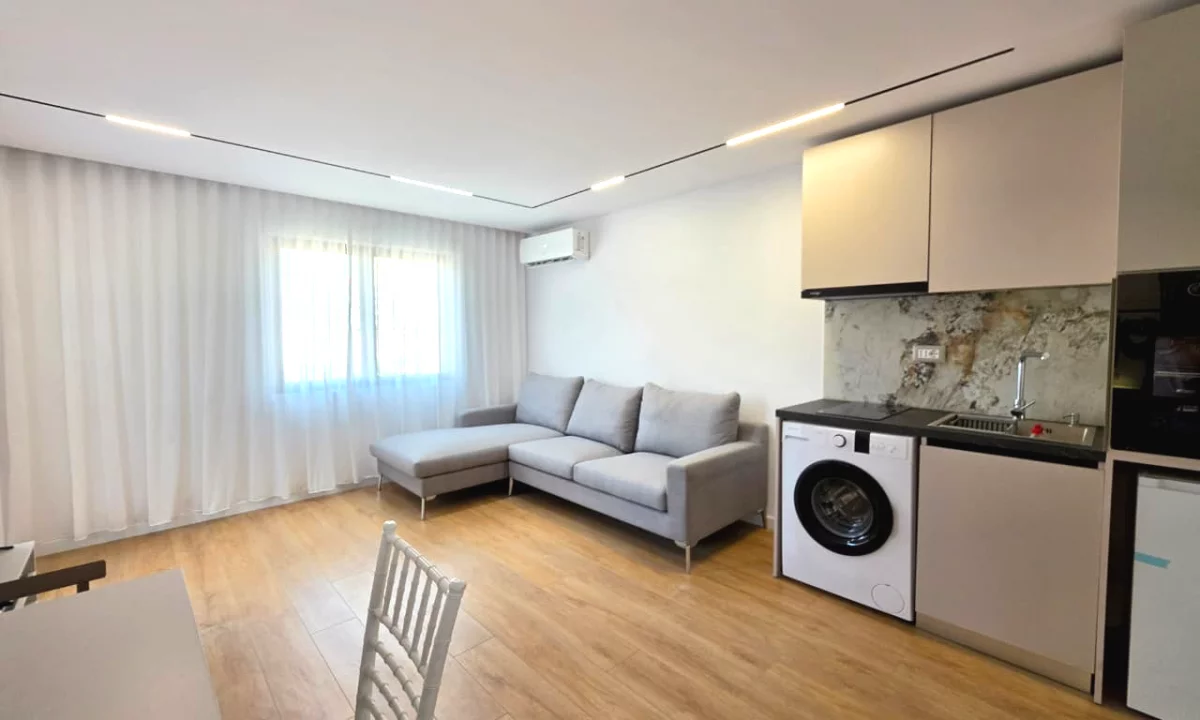 Shtepi ne shitje Apartament ne Tirane, 1+1, Mobilimi E mobiluar, Pagesa 120,000  Euro.