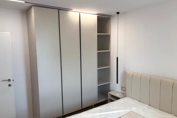 Shtepi ne shitje Apartament ne Tirane, 1+1, Mobilimi E mobiluar, Pagesa 110,000  Euro.