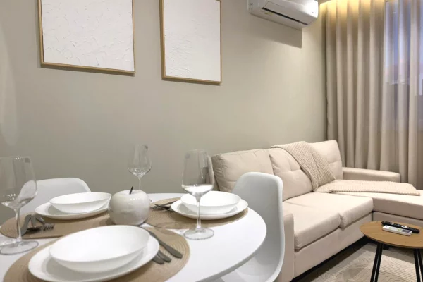 Shtepi ne shitje Apartament ne Tirane, 1+1, Mobilimi E mobiluar, Pagesa 187,000  Euro.