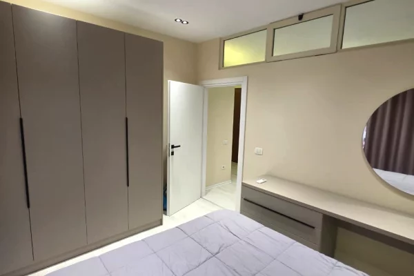 Shtepi ne shitje Apartament ne Tirane, 1+1, Mobilimi E mobiluar, Pagesa 116,000  Euro.
