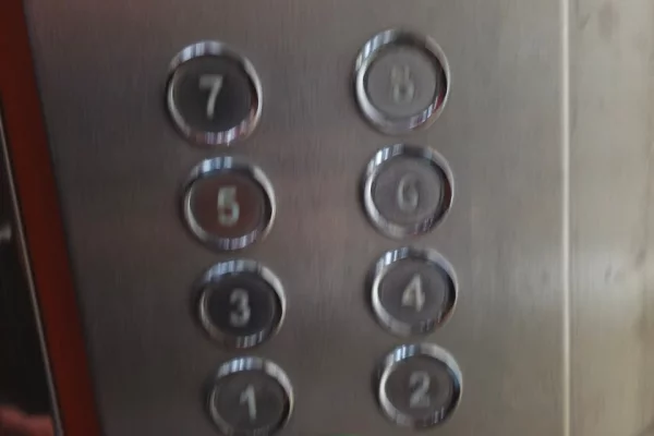 Shtepi ne shitje Apartament ne Tirane, 1+1, Mobilimi E mobiluar, Pagesa 116,000  Euro.