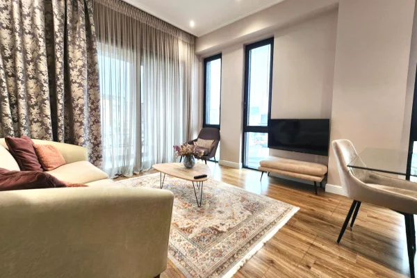 Shtepi me qera Apartament ne Tirane, 2+1, Mobilimi E mobiluar, Pagesa 150,000  Leke.