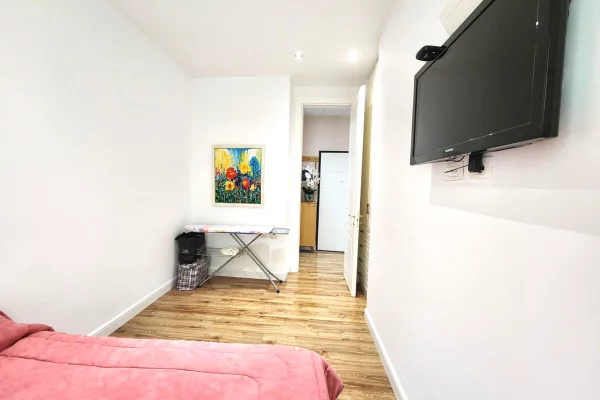 Shtepi me qera Apartament ne Tirane, 2+1, Mobilimi E mobiluar, Pagesa 150,000  Leke.