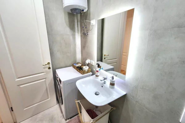 Shtepi me qera Apartament ne Tirane, 2+1, Mobilimi E mobiluar, Pagesa 150,000  Leke.