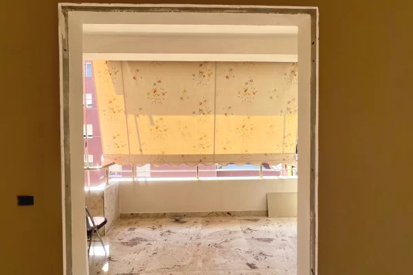Shtepi ne shitje Apartament ne Tirane, 3+1, Mobilimi Bosh, pa mobiluar, Pagesa 210,000  Euro.