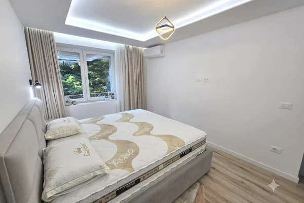 Shtepi ne shitje Apartament ne Tirane, 2+1, Mobilimi E mobiluar, Pagesa 188,000  Euro.