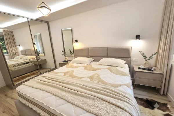 Shtepi ne shitje Apartament ne Tirane, 2+1, Mobilimi E mobiluar, Pagesa 188,000  Euro.