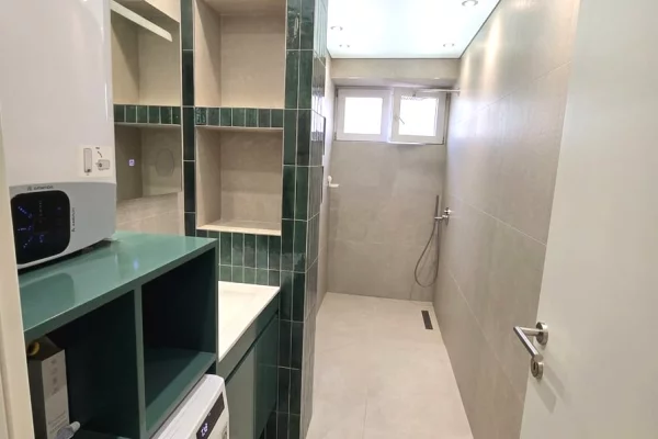 Shtepi ne shitje Apartament ne Tirane, 2+1, Mobilimi E mobiluar, Pagesa 188,000  Euro.
