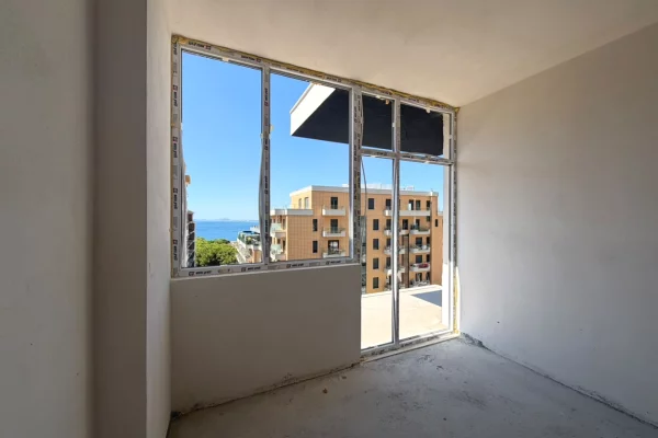 Shtepi ne shitje Apartament ne Vlore, 1+1, Mobilimi Bosh, pa mobiluar, Pagesa 211,000  Euro.