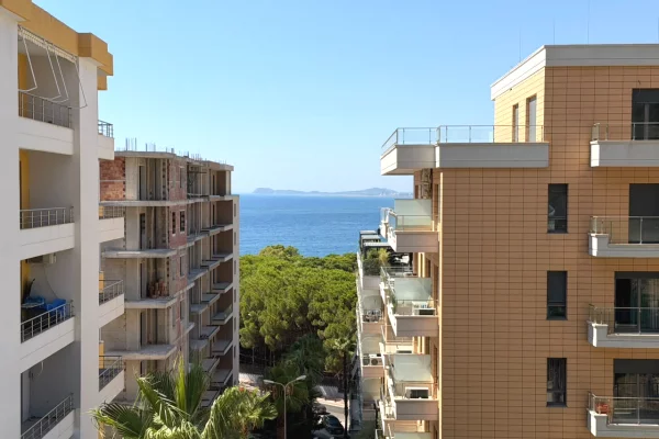 Shtepi ne shitje Apartament ne Vlore, 1+1, Mobilimi Bosh, pa mobiluar, Pagesa 211,000  Euro.