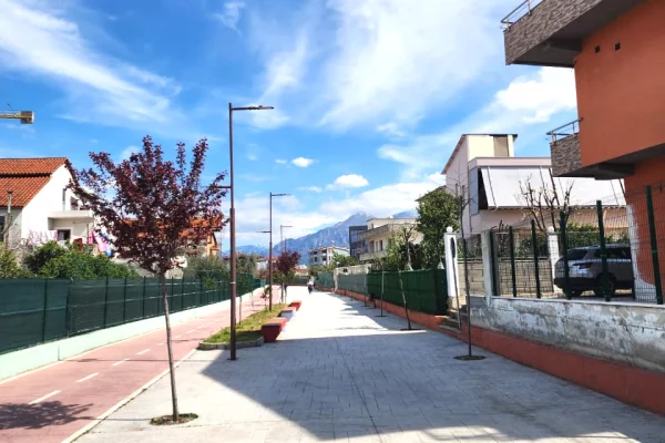 Shtepi ne shitje Apartament ne Tirane, 1+1, Mobilimi Bosh, pa mobiluar, Pagesa 71,000  Euro.