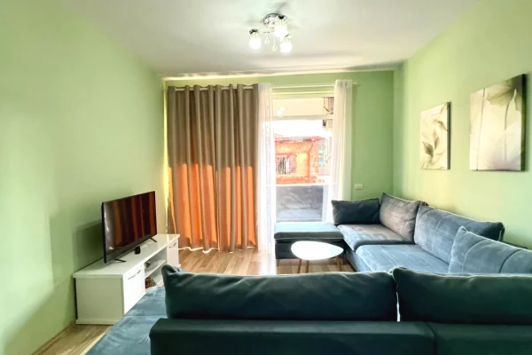 Shtepi me qera Apartament ne Tirane, 1+1, Mobilimi E mobiluar, Pagesa 65,000  Leke.