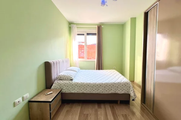 Shtepi me qera Apartament ne Tirane, 1+1, Mobilimi E mobiluar, Pagesa 65,000  Leke.