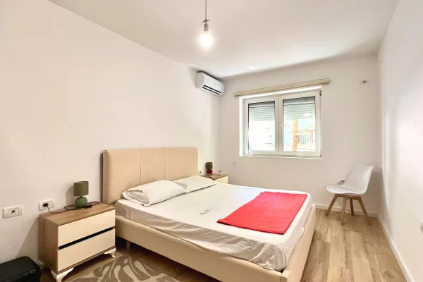 Shtepi me qera Apartament ne Tirane, 2+1, Mobilimi E mobiluar, Pagesa 70,000  Leke.