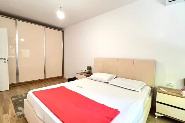 Shtepi me qera Apartament ne Tirane, 2+1, Mobilimi E mobiluar, Pagesa 70,000  Leke.