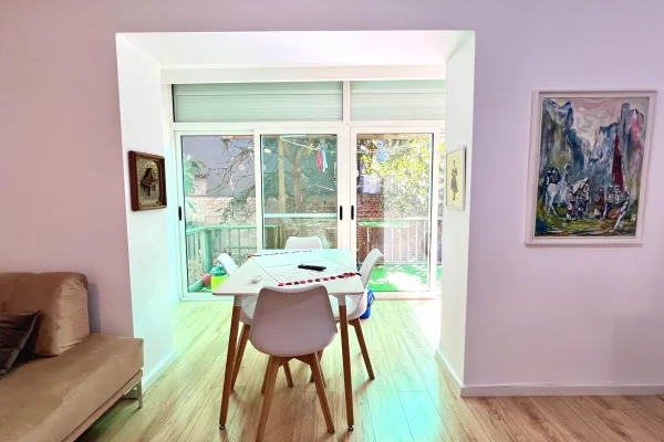 Shtepi me qera Apartament ne Tirane, 2+1, Mobilimi E mobiluar, Pagesa 70,000  Leke.