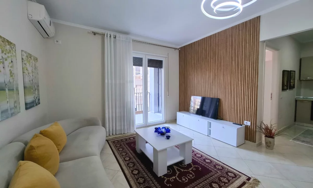 Shtepi me qera Apartament ne Tirane, 1+1, Mobilimi E mobiluar, Pagesa 55,000  Leke.