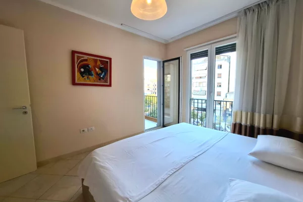 Shtepi me qera Apartament ne Tirane, 1+1, Mobilimi E mobiluar, Pagesa 55,000  Leke.