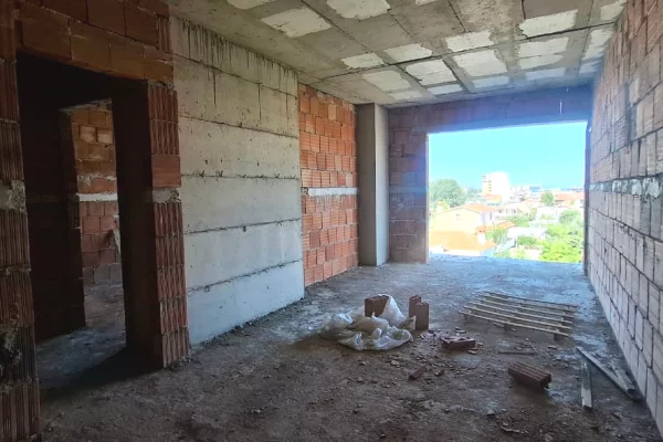 Shtepi ne shitje Apartament ne Tirane, 1+1, Mobilimi Bosh, pa mobiluar, Pagesa 99,000  Euro.