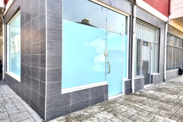 Shitet: Amb i persht. per Zyre ( Selite - Fiks te Rrethi, me pamje) me Verande | S. 19.26m2 || 50,000 Euro