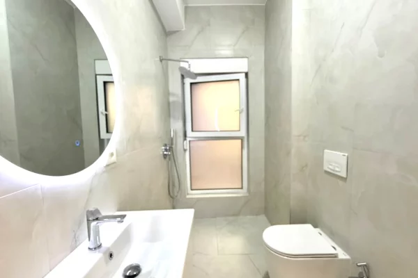 Shtepi me qera Apartament ne Tirane, 1+1, Mobilimi E mobiluar, Pagesa 50,000  Leke.