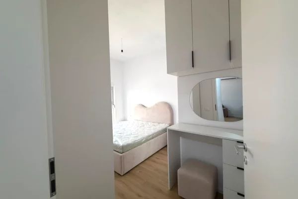 Shtepi me qera Apartament ne Tirane, 2+1, Mobilimi E mobiluar, Pagesa 50,000  Leke.