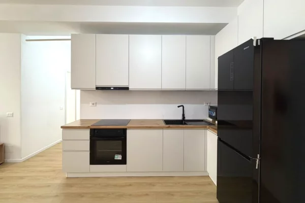 Shtepi me qera Apartament ne Tirane, 2+1, Mobilimi E mobiluar, Pagesa 50,000  Leke.