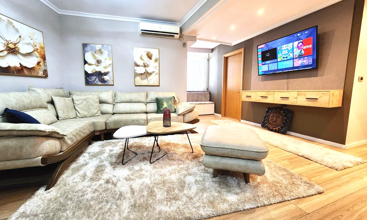 Shtepi me qera Apartament ne Tirane, 2+1, Mobilimi E mobiluar, Pagesa 850  Euro.