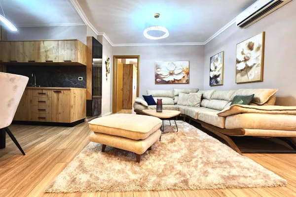 Shtepi me qera Apartament ne Tirane, 2+1, Mobilimi E mobiluar, Pagesa 850  Euro.