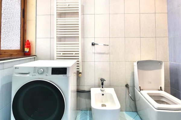 Shtepi me qera Apartament ne Tirane, 2+1, Mobilimi E mobiluar, Pagesa 850  Euro.