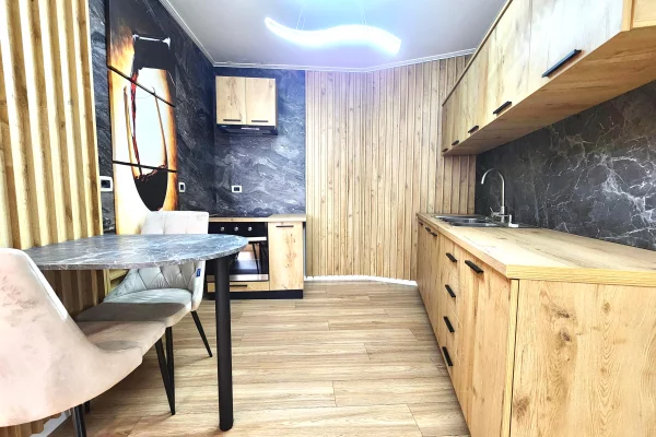 Shtepi me qera Apartament ne Tirane, 2+1, Mobilimi E mobiluar, Pagesa 850  Euro.