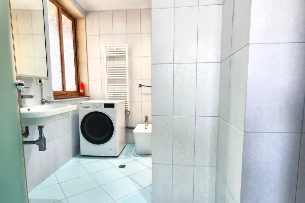 Shtepi me qera Apartament ne Tirane, 2+1, Mobilimi E mobiluar, Pagesa 850  Euro.
