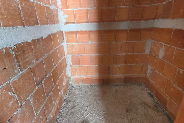 Shtepi ne shitje Apartament ne Tirane, 3+1, Mobilimi Bosh, pa mobiluar, Pagesa 255,000  Euro.