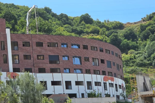 Shtepi ne shitje 3+1 ne Tirane - 255,000 Euro