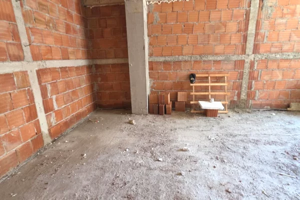 Shtepi ne shitje Apartament ne Tirane, 3+1, Mobilimi Bosh, pa mobiluar, Pagesa 255,000  Euro.