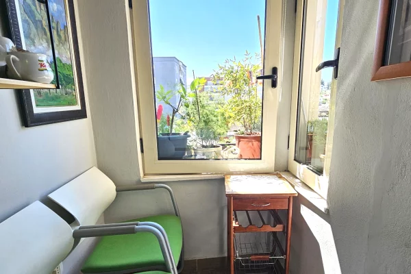 Shtepi ne shitje Apartament ne Tirane, 2+1, Mobilimi Bosh, pa mobiluar, Pagesa 176,000  Euro.