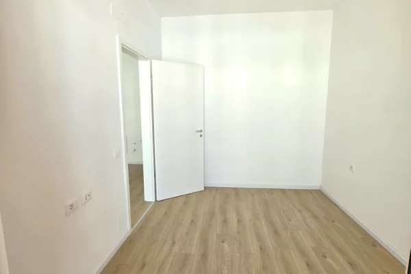Shtepi ne shitje Apartament ne Tirane, 1+1, Mobilimi E mobiluar, Pagesa 89,500  Euro.