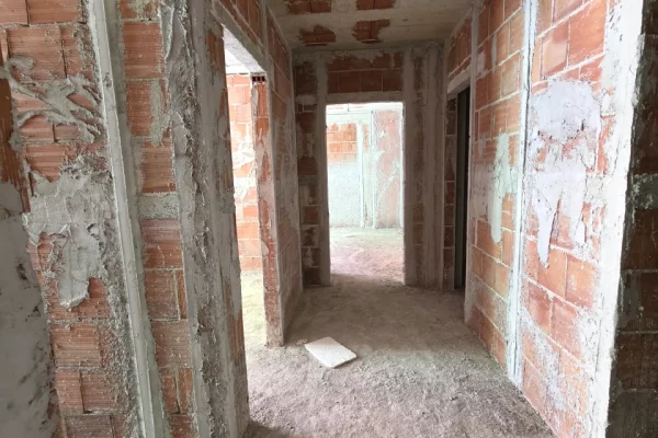 House for Sale Apartment in Tirana, 2+1, Furniture Emty, Payment 116,800  Euro.